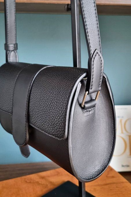 petit_sac_soiree_en_cuir_noir_printemps_88