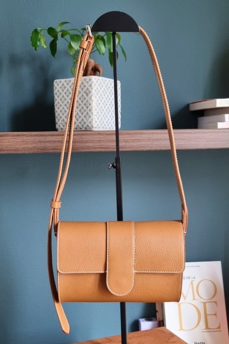 sac_baguette_cuir_camel_printemps_88_1