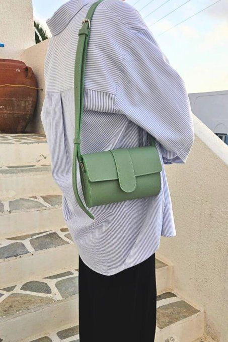 sac_baguette_en_cuir_vert_amande_printemps_88