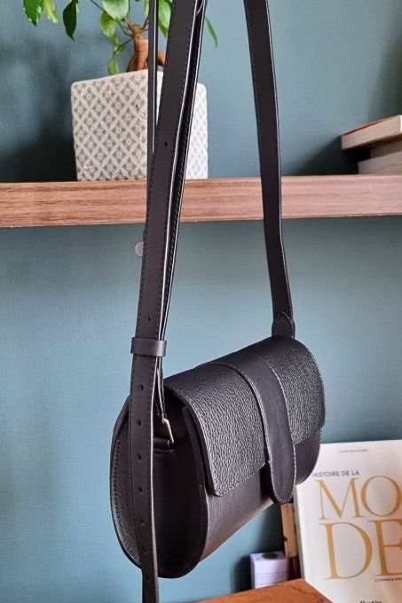 sac_bandouliere_cuir_noir_printemps_88